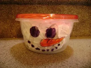 sharpie snowman on rubbermaid