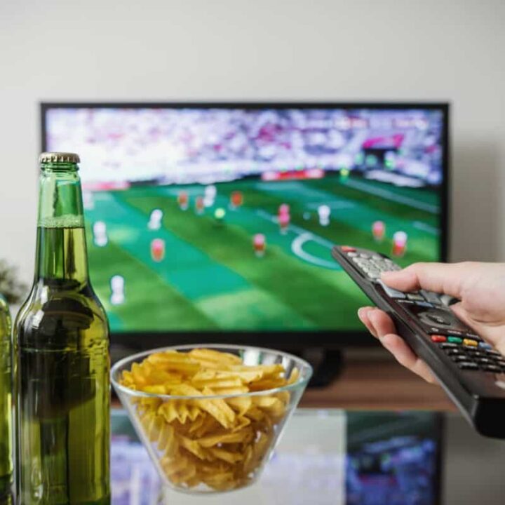 Thrifty Tailgating Tips to Kick-Off Football Season on a Budget