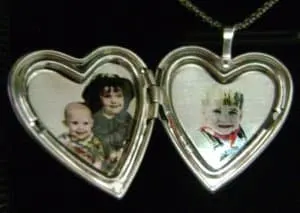 pictures on gold open locket