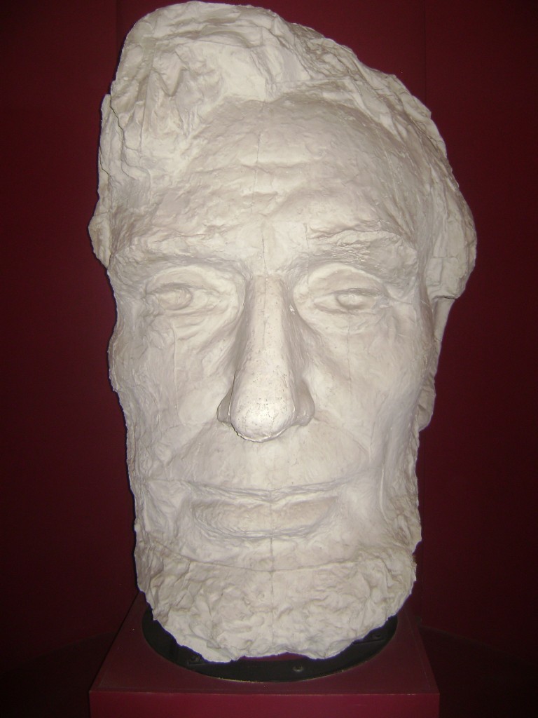 The plaster mask of Lincoln