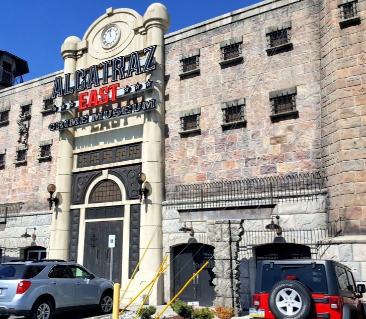 alcatraz east pigeon forge
