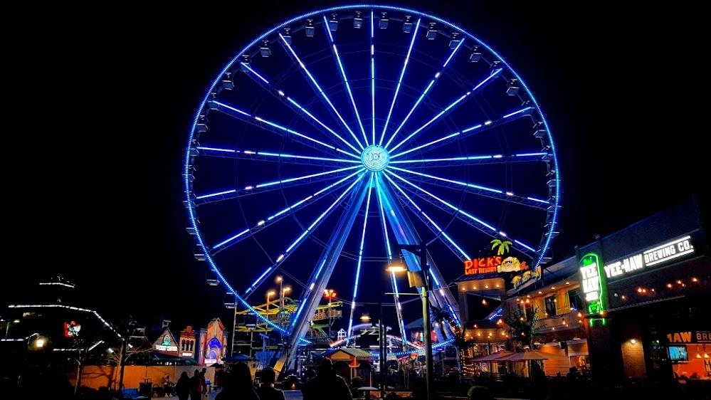 the wheel in blue