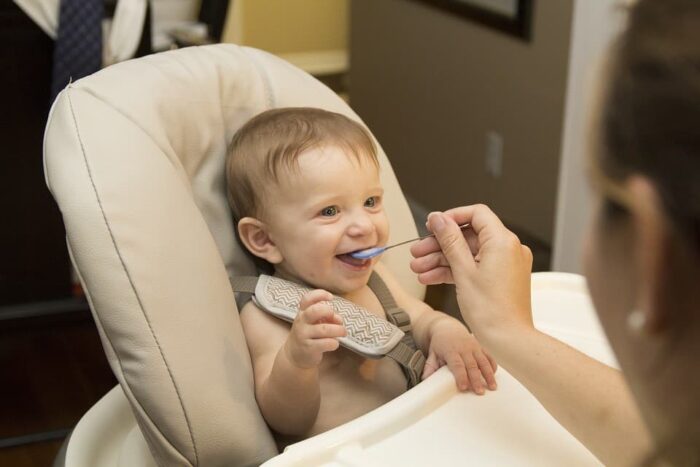 7 Advantages of Making Your Own Baby Food