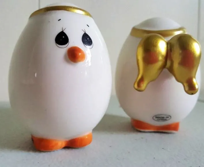 precious moments angeled eggs salt and pepper shakers (1)
