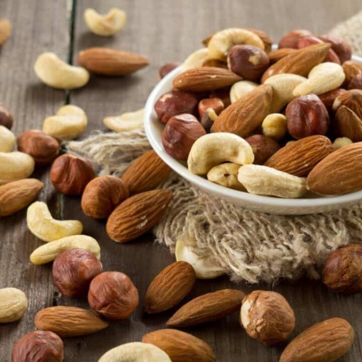 nuts are keto friendly snacks