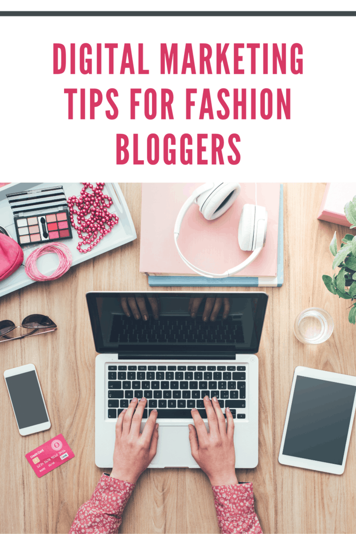 fashion blogger using laptop