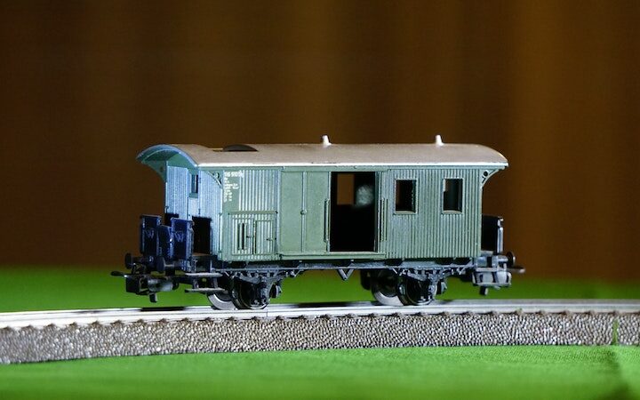 Tips for Making an Outdoor Garden Model Train Railway Setup