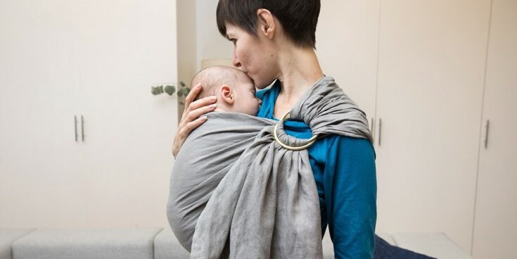 Baby wraps are based on this philosophy of human touch. This allows you to keep the baby closer for a more extended period.