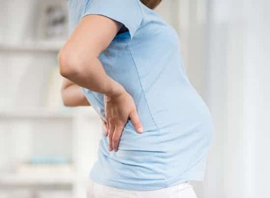 The points below will help you learn how to maintain good posture throughout your pregnancy.
