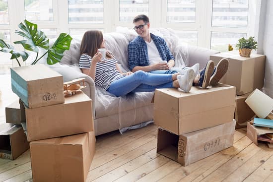 the factors that you should consider as you are creating a budget for your relocation before starting your search for a professional moving company to aid with your relocation.