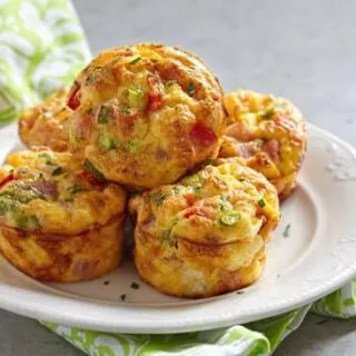 Delicious egg bites with ham, cheese and vegetables