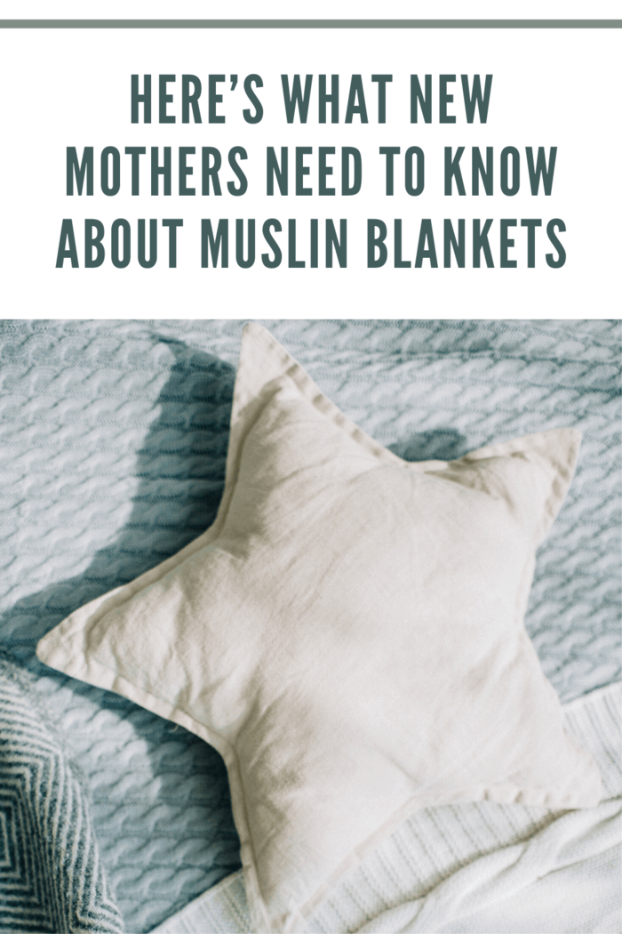 muslin blanket with star shaped pillow