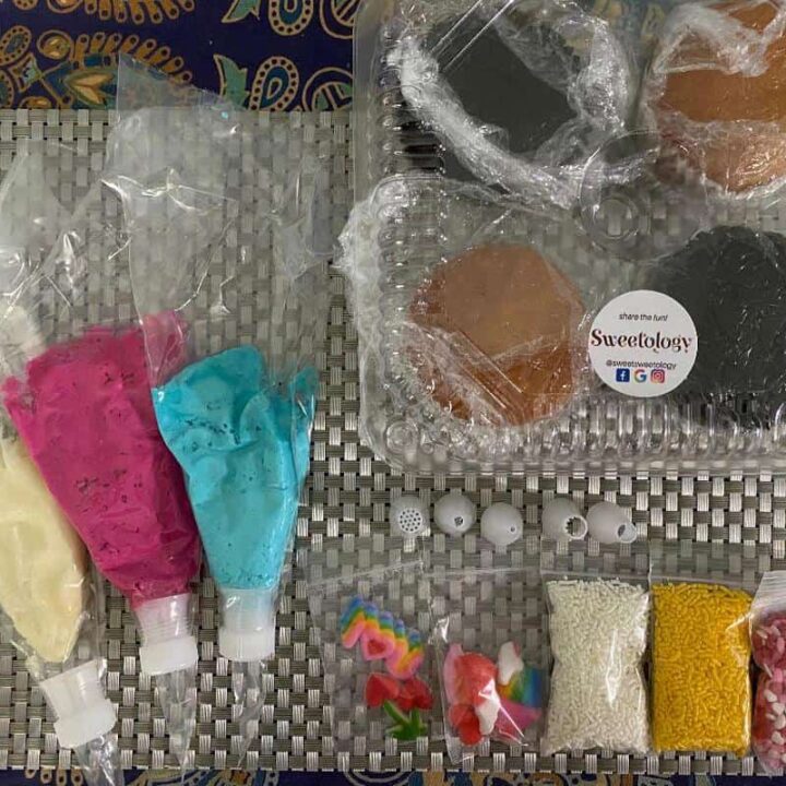 sweetology cupcake decorating kit