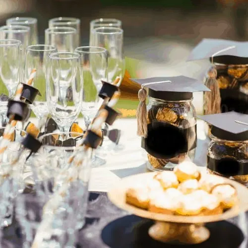 decoration of a party table for graduation