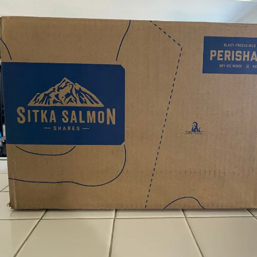 sitka salmon shares box delivered to door.