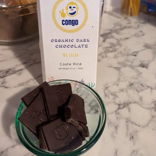 congo dark chocolate bar pieces in bowl