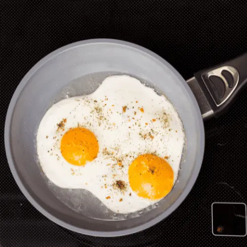 frying-eggs-for-breakfast