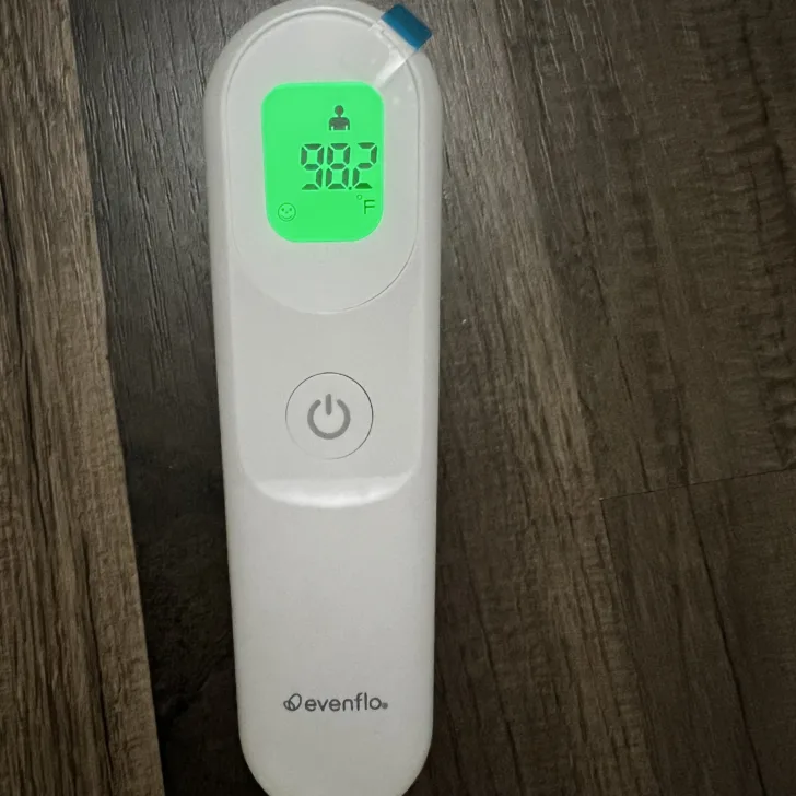 Evenflo's Precise Read Thermometer