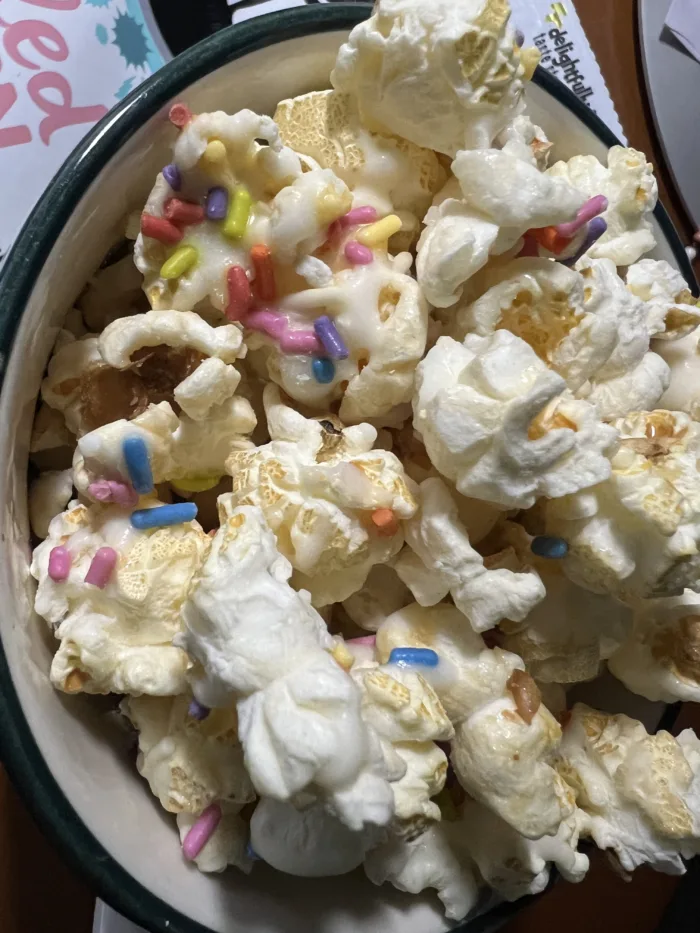 sweet chaos cold stone cake batter popcorn