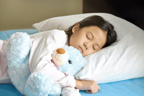 4 tips to get your kids to sleep in their own bed