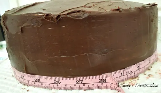 Add tape measure to cake