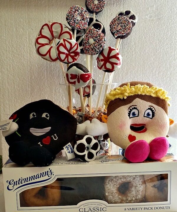 Entenmann's Valentine's Day edible bouquet #tutuorial