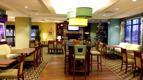 Hampton Inn Dining Room #hamptonality