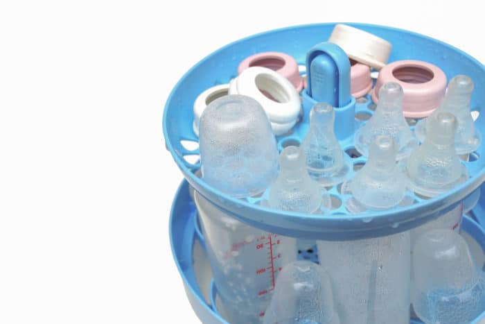 How to sterilize baby bottles for your kids