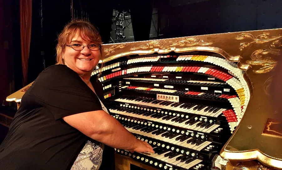 Julee Morrison with El Capitan Theatre's Ethel organ