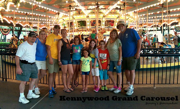 Kennywood Grand Carousel is a gathering place #KWFAmilyFun