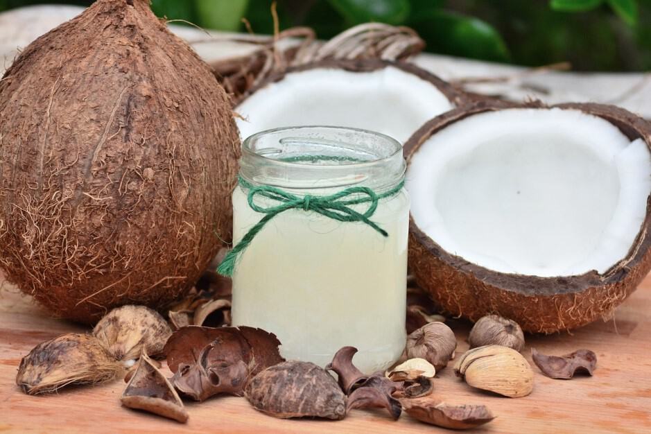 The Not-So-Absurd Guide to Using Coconut Oil for Pets