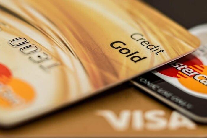 Things to look for in choosing a credit card, credit cards