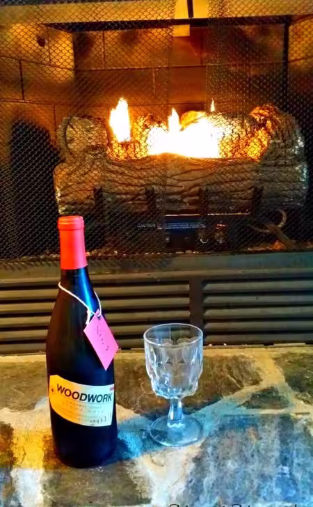 Woodwork wine