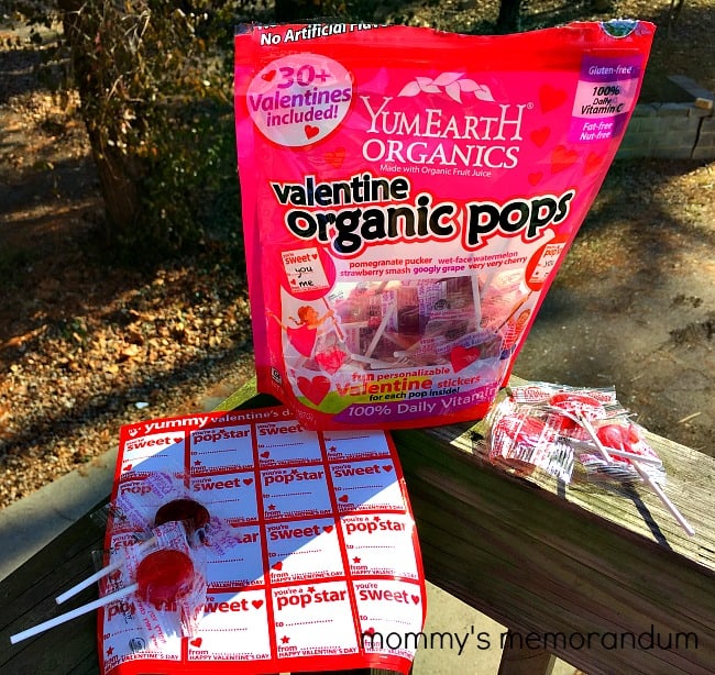 YumEarth Valentine Organic Pops what's included