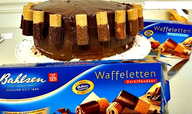 adding-the-bahlsen-waffeletten-cookies