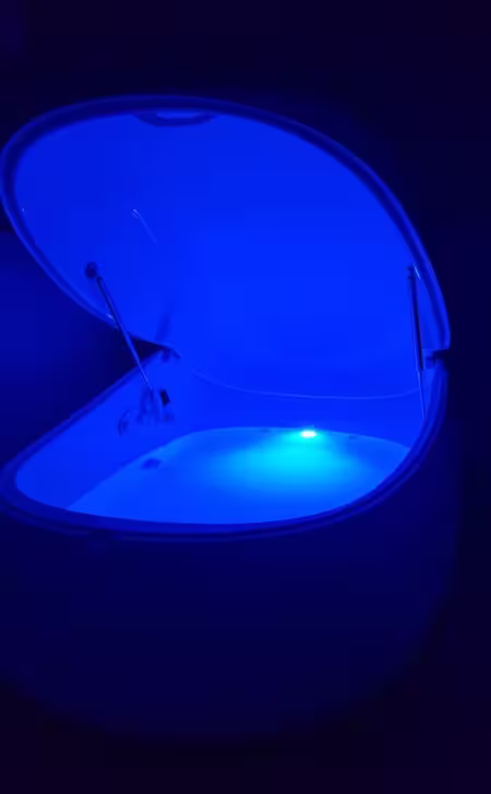 aquafloat float tank lit up