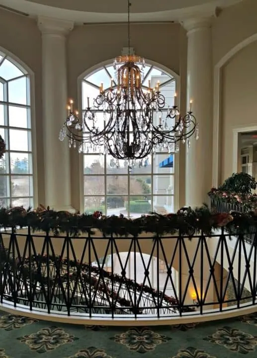 ballantyne hotel chandelier