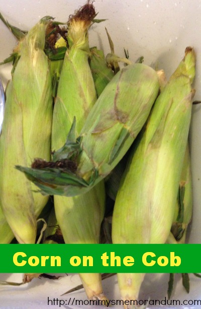 How to Shuck and Cook Corn on the Cob • Mommy's Memorandum