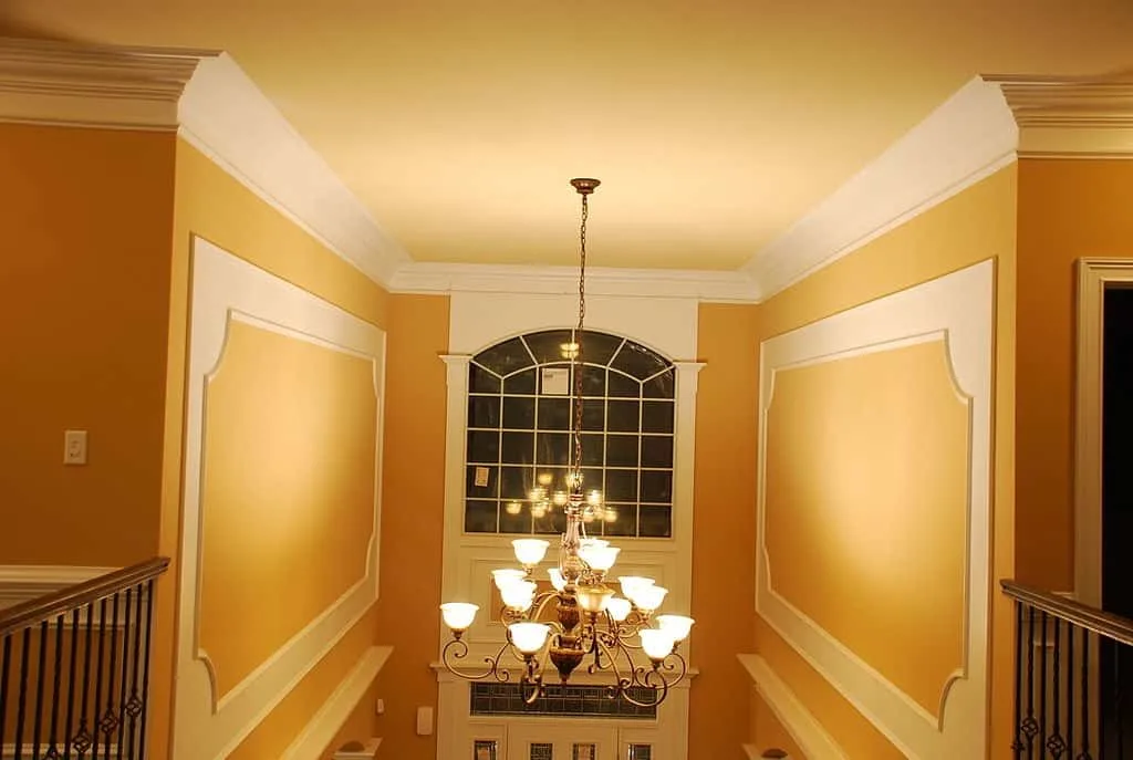 crown molding 10 Ways to Make Your Home Luxurious