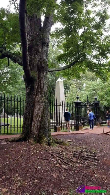 darby Carr and Thomas Jefferson under the great oak tree