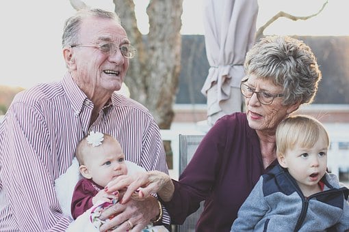 How to Build A Strong Relationship Between Children and Grandparents