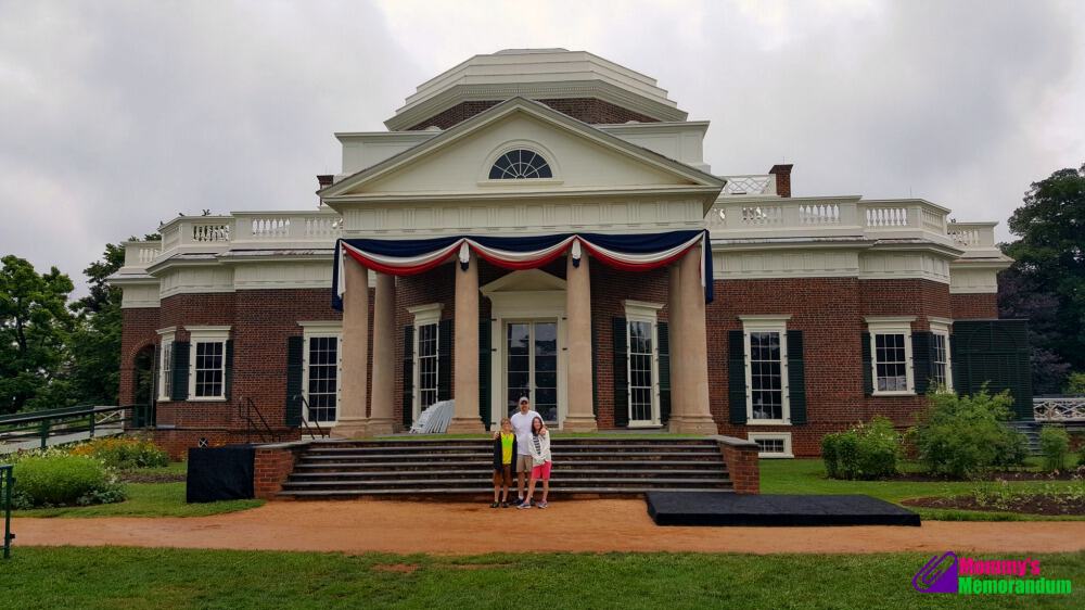 in front of thomas jefferson's monticello