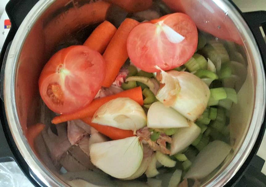 instant pot chicken broth add tomato