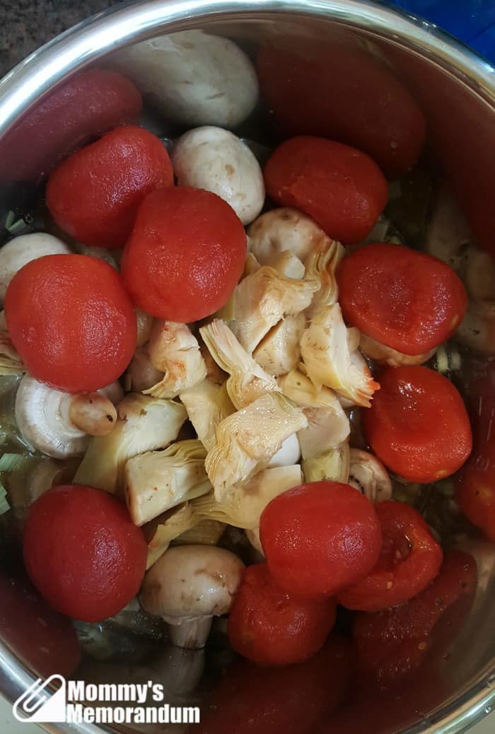 Instant Pot Recipe: Chicken with Mushrooms and Artichoke Hearts with tuttorossa tomatoes, mushroom and artichoke hearts