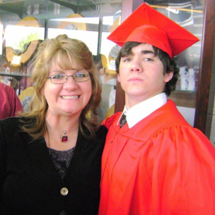mom with son who is graduating