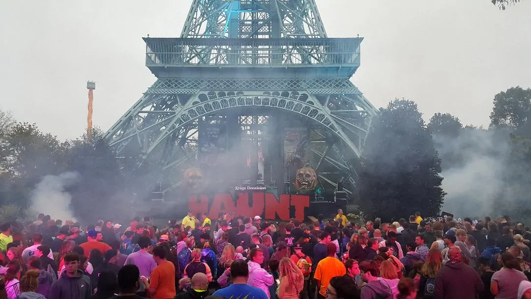 kings dominion haunt preparing for opening ceremony