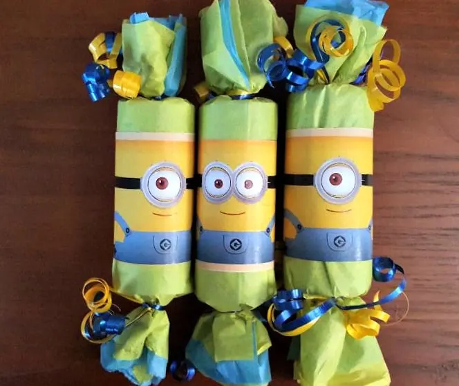 minions english crackers