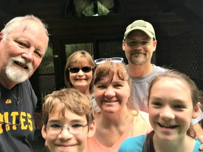 new river gorge cabins family picture