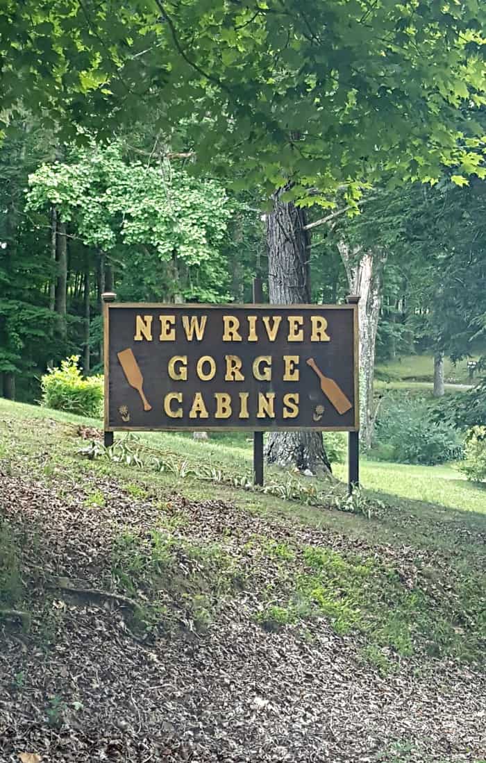 new river gorge cabins sign