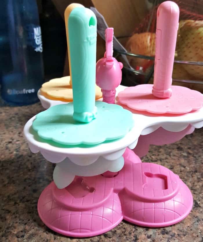 Num Noms Light Up Freezie Pop Maker